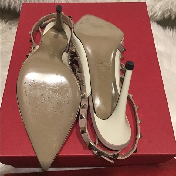 Valentino Garavani Patent Rock Stud T-Strap Heel - Picture 5 of 5